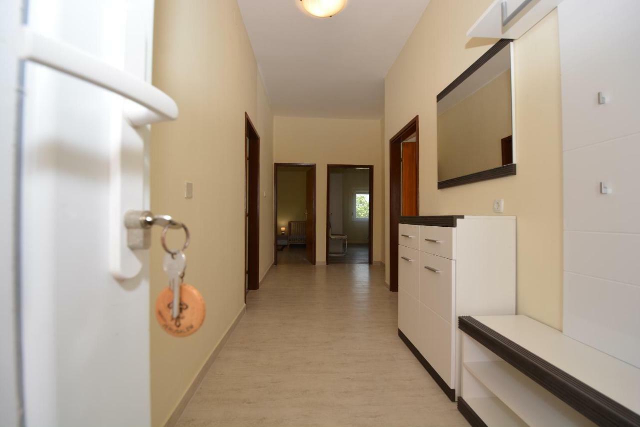 Apartman Susic Apartamento Policnik Exterior foto